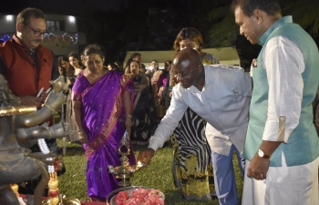 India AmritMahotsav Hon. Osei Kyei Mensah Bonsu, Parliamentary Affairs Minister of Ghana inaugurated Diwali celebrations at India House in Accra.
